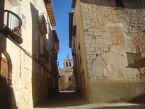 Archivo:Panorámica urbana de La Cañada de Verich, Bajo Aragón