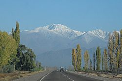 Archivo:Ruta 7 en Mendoza