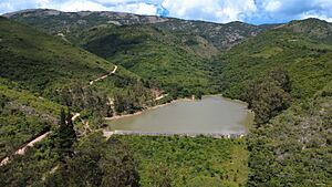 Archivo:Vista de la Represa de Guadalupe - Vallegrande, Bolivia
