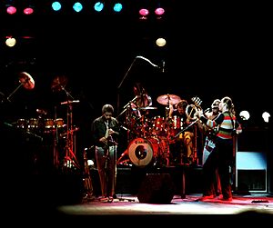 Archivo:Weather Report 19810611 shinjuku fn23