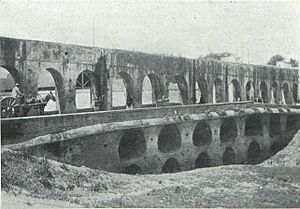 Archivo:1911-05-20, La Hormiga de Oro, Los Caños de Carmona (cropped)