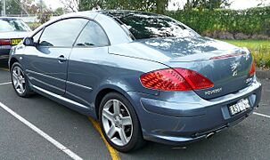 2004 Peugeot 307 (T5 MY03) CC Sport convertible (2009-10-29) 02