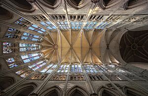 Archivo:20121007 Beauvais CathedralStPierre DSC00756 PtrQs a