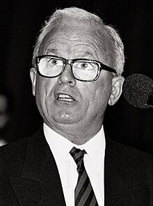 Adem Demaçi 1991.jpg