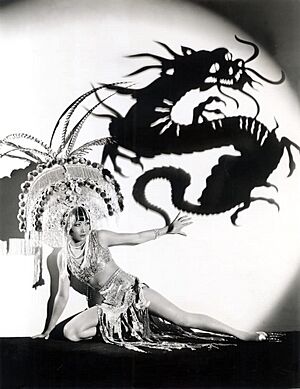 Archivo:Anna May Wong in Daughter of the Dragon