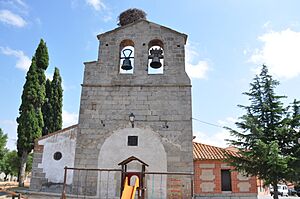 Archivo:Aveinte-espadaña