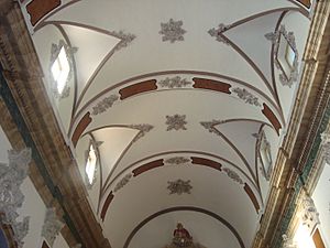 Archivo:Bóveda de la iglesia de El Salvador de Eslida (Castellón)