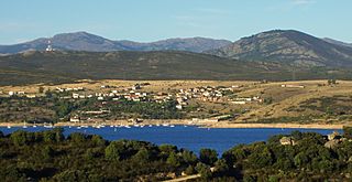 Cervera de Buitrago, desde el canal del Villar.jpg