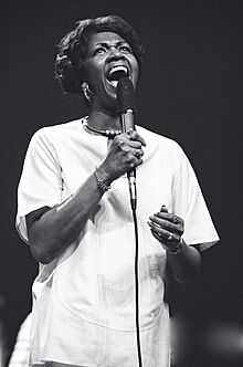 Cissy Houston.jpg