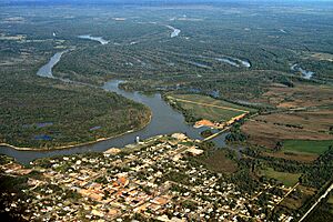 Archivo:Demopolis Alabama with river confluence