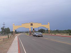 ENTRADA PRINCIPAL A CARBO - panoramio.jpg