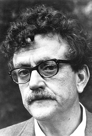 Kurt Vonnegut 1972.jpg