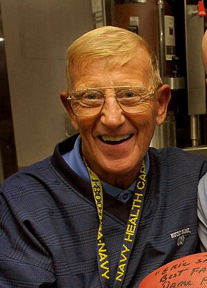 Archivo:Lou Holtz cropped
