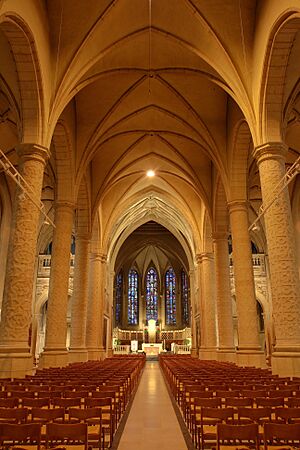 Archivo:Luxembourg Cathedral HDR