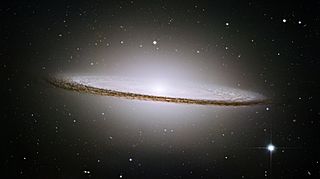Archivo:M104 ngc4594 sombrero galaxy hi-res