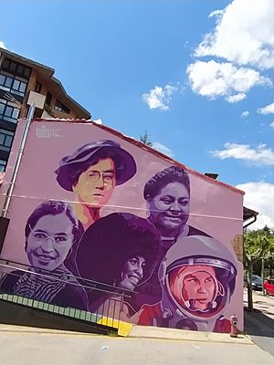Archivo:Mural feminista de Soria