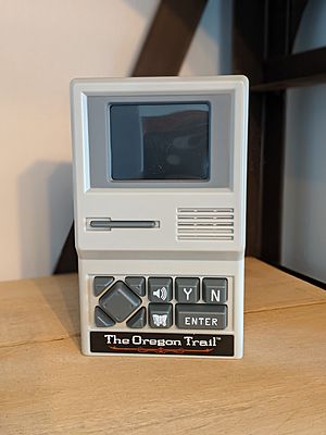 Archivo:Oregon Trail Handheld Game