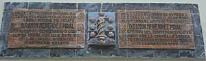 Archivo:Placa conmemorativa de Menéndez Pidal en La Coruña