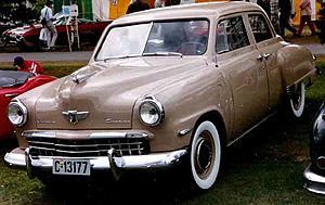 Archivo:Studebaker 4-Door Sedan