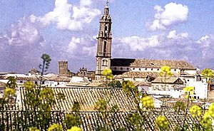 Archivo:Torre inclinada de Bujalance