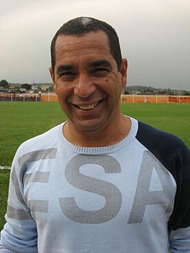 Archivo:Zinho
