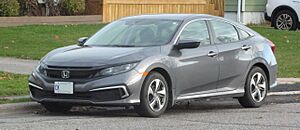Archivo:2019 Honda Civic LX, Front Left, 11-03-2020