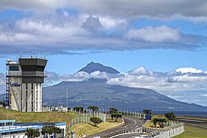 Archivo:Aeroporto do Faial - Portugal (51614811307)