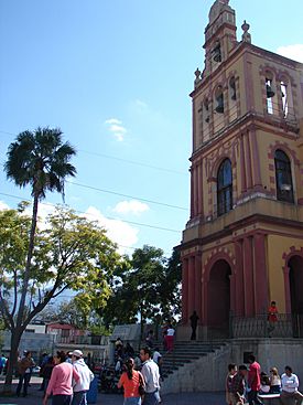 Basilica de Guadalupe Monterrey 06.jpg