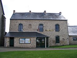 Belgeard - Town hall.jpg