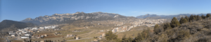 Archivo:Berga i Serra de Queralt des de la Serra de Noet, Catalunya, Espanya - 20110204