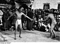 Bundesarchiv Bild 135-BB-149-05, Tibetexpedition, Ringen