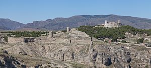 Archivo:Castillo de Ayyub, Calatayud, Aragón, España, 2014-07-12, DD 21