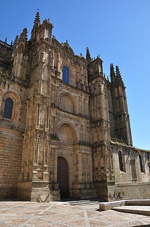 Archivo:Catedral de Plasencia-4