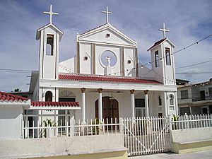 Archivo:Catholic church in Barceloneta (Puerto Rico)