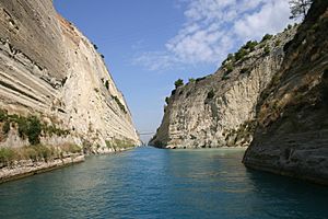 Archivo:Corinth Canal by Frank van Mierlo