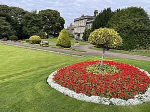 Archivo:England, Hexham, Hexham House Grounds