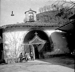 Archivo:Fachada ermita azitain