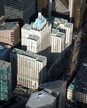 Archivo:Fairmont Royal York Toronto