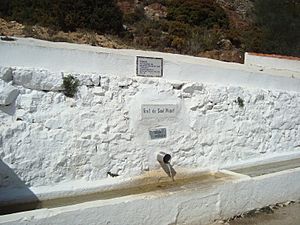 Archivo:Font de Sant Miquel (La Serra d'En Galcerán)