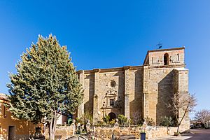 Archivo:Iglesia de Nuestra Señora del Sagrario, Garcinarro, El Valle de Altomira, Cuenca, España, 2017-01-03, DD 88
