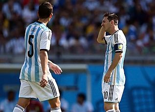 Archivo:Iran vs. Argentina match, 2014 FIFA World Cup 09