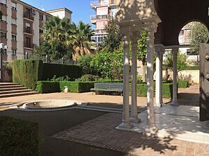 Archivo:Jardines Alcázar Genil