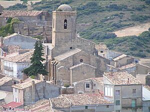 Archivo:Malpica d'Arba y a ilesia de Nuestra Siñora de Diasol dende l'armita de Santa Ana