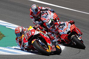 Archivo:Marc Márquez, Jorge Lorenzo and Andrea Dovizioso 2018 Jerez