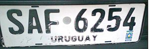 Archivo:Matrícula automovilística Uruguay 2006 Montevideo SAF 6254