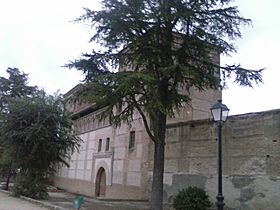 Monasterio de Santa María de Gracia Madrigal de las Altas Torres Las Claustrillas.jpg