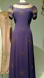 Archivo:Summer 1939 Schiaparelli dress