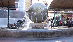 Archivo:Valladolid - Fuente de la Plaza de España