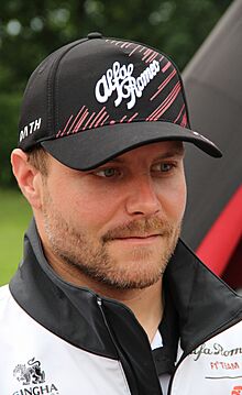 Valtteri Bottas at the 2022 Austrian Grand Prix.jpg