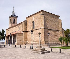 Archivo:Velada-Iglesia-de-San-Bernardino-(DavidDaguerro)